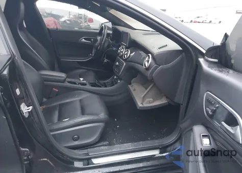 2014 Mercedes-Benz Cla 250 4Matic z USA, uszkodzony, nr VIN WDDSJ4GB2EN110178